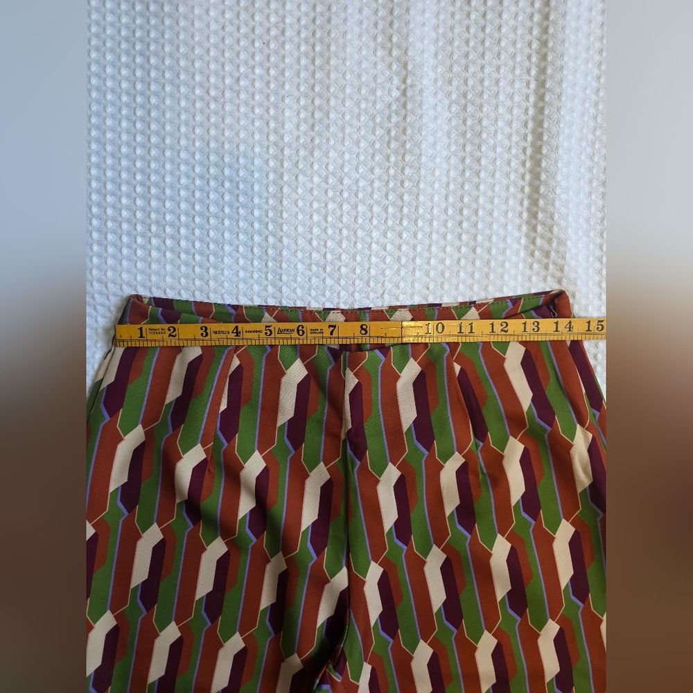 5/25$ Geometric Patterned Bellbottoms - Picture 3 of 6